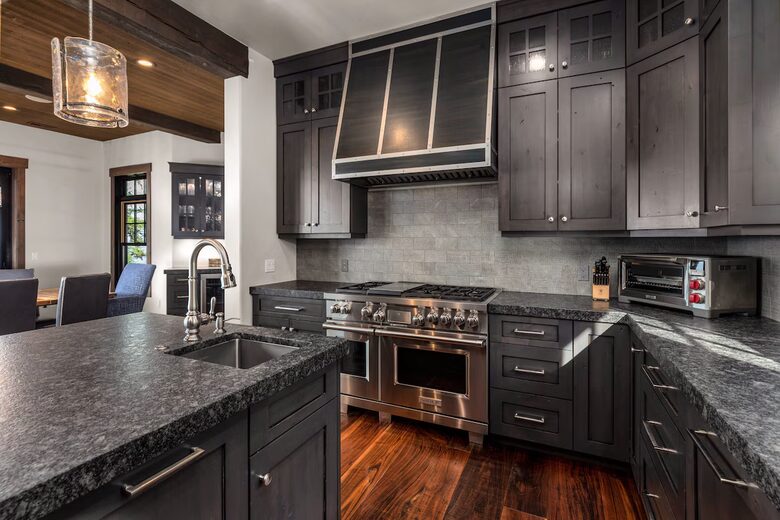 Luxury Ski-In Retreat Overlooking Whitefish Lake - Whitefish, Montana