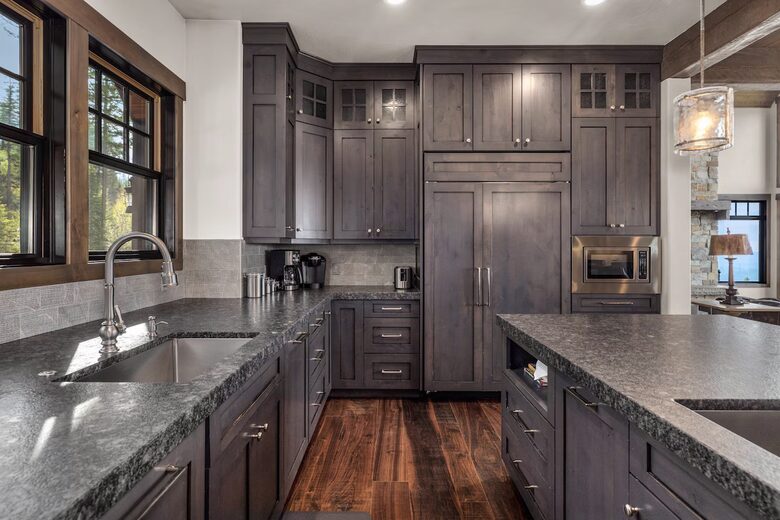 Luxury Ski-In Retreat Overlooking Whitefish Lake - Whitefish, Montana