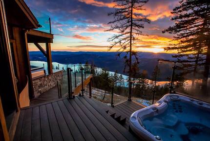 Luxury Ski-In Retreat Overlooking Whitefish Lake - Whitefish, Montana