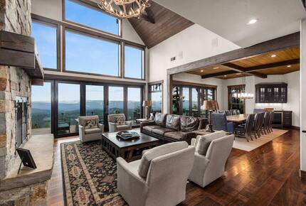 Luxury Ski-In Retreat Overlooking Whitefish Lake - Whitefish, Montana