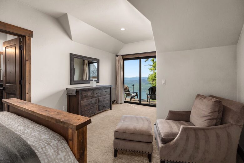 Luxury Ski-In Retreat Overlooking Whitefish Lake - Whitefish, Montana