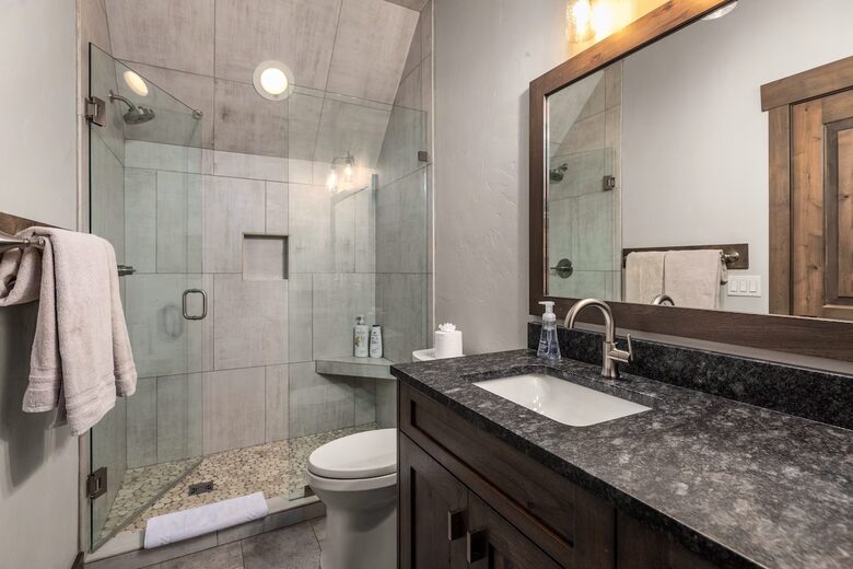 Luxury Ski-In Retreat Overlooking Whitefish Lake - Whitefish, Montana