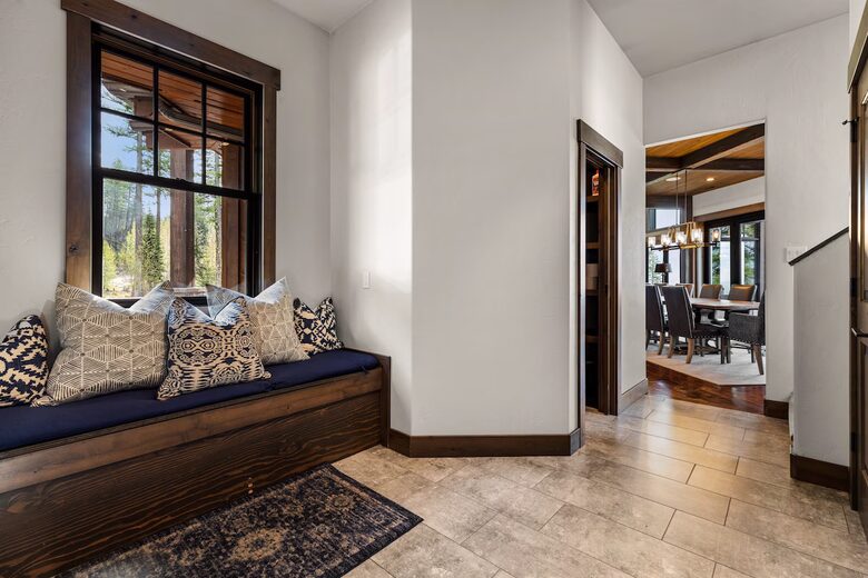 Luxury Ski-In Retreat Overlooking Whitefish Lake - Whitefish, Montana