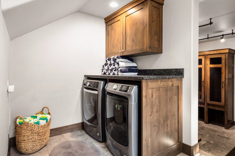 Luxury Ski-In Retreat Overlooking Whitefish Lake - Whitefish, Montana