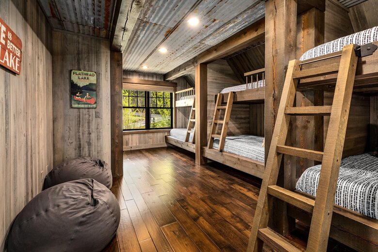 Luxury Ski-In Retreat Overlooking Whitefish Lake - Whitefish, Montana