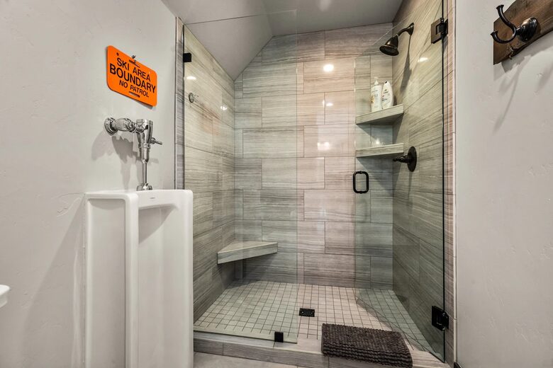 Luxury Ski-In Retreat Overlooking Whitefish Lake - Whitefish, Montana