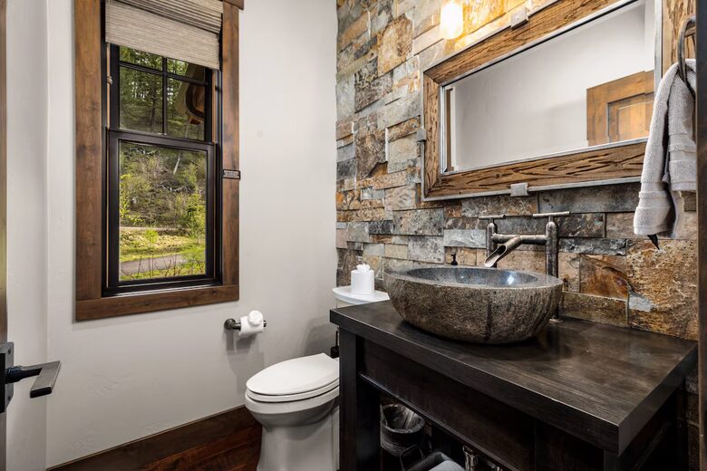 Luxury Ski-In Retreat Overlooking Whitefish Lake - Whitefish, Montana