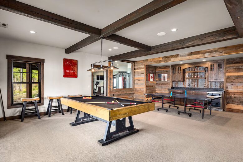 Luxury Ski-In Retreat Overlooking Whitefish Lake - Whitefish, Montana