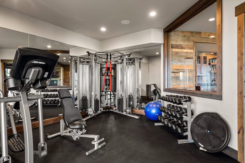 Luxury Ski-In Retreat Overlooking Whitefish Lake - Whitefish, Montana