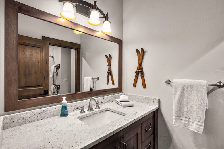 Luxury Ski-In Retreat Overlooking Whitefish Lake - Whitefish, Montana