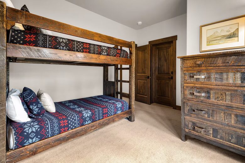 Luxury Ski-In Retreat Overlooking Whitefish Lake - Whitefish, Montana