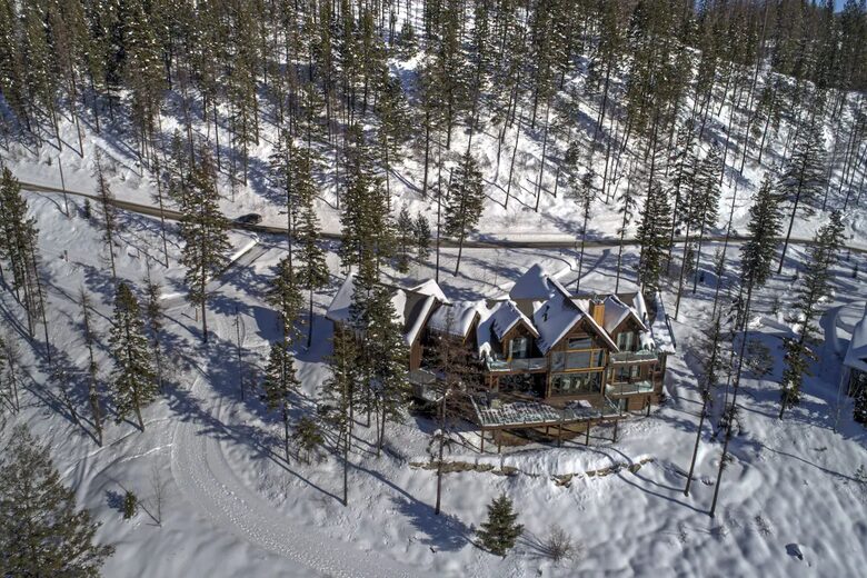Luxury Ski-In Retreat Overlooking Whitefish Lake - Whitefish, Montana