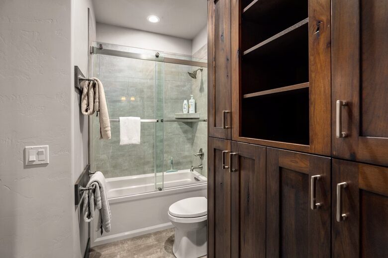 Luxury Ski-In Retreat Overlooking Whitefish Lake - Whitefish, Montana