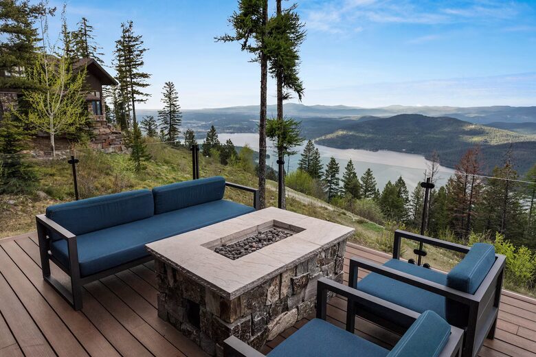 Luxury Ski-In Retreat Overlooking Whitefish Lake - Whitefish, Montana