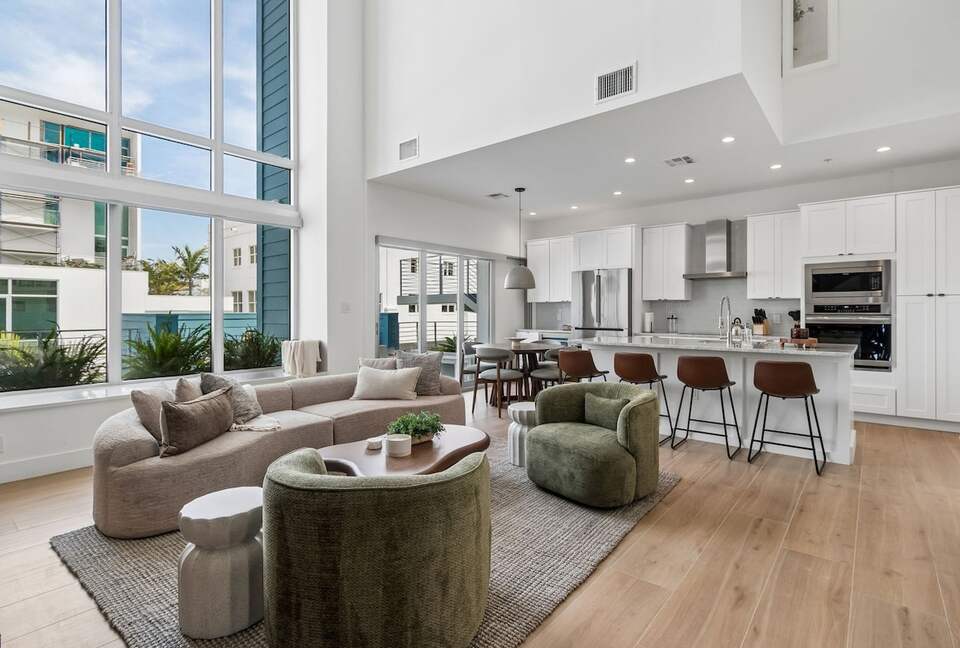 Three-Level Escape with Rooftop & Loft in Sarasota's Rosemary District - Sarasota, Florida