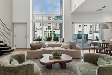 Three-Level Escape with Rooftop & Loft in Sarasota's Rosemary District - Sarasota, Florida