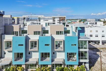 Three-Level Escape with Rooftop & Loft in Sarasota's Rosemary District - Sarasota, Florida