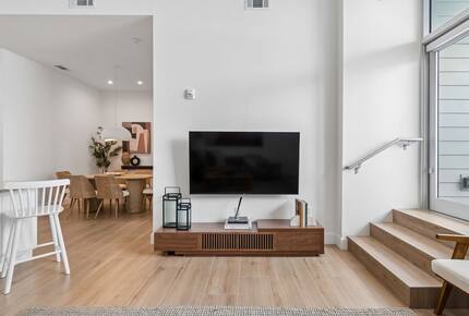 Stylish Sarasota Retreat in Rosemary District - Sarasota, Florida