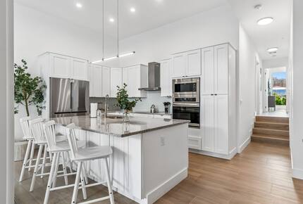 Stylish Sarasota Retreat in Rosemary District - Sarasota, Florida