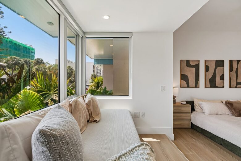 Stylish Sarasota Retreat in Rosemary District - Sarasota, Florida