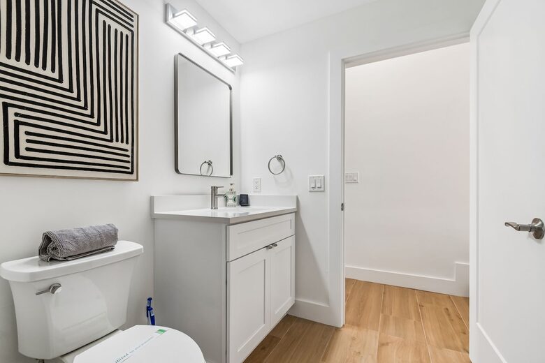 Stylish Sarasota Retreat in Rosemary District - Sarasota, Florida