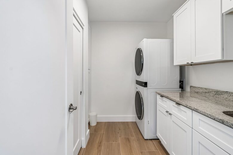 Stylish Sarasota Retreat in Rosemary District - Sarasota, Florida