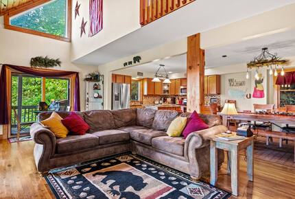 Blue Ridge Cabin with Panoramic Views & Wraparound Decks - Maggie Valley, North Carolina