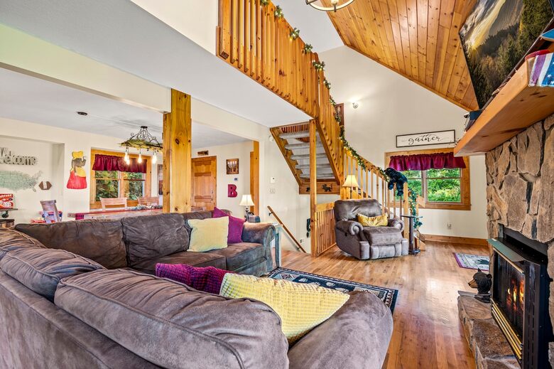 Blue Ridge Cabin with Panoramic Views & Wraparound Decks - Maggie Valley, North Carolina
