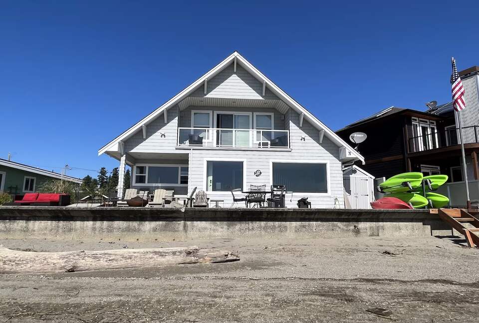 Coastal Tulalip Escape with Panoramic Water Views - Tulalip, Washington