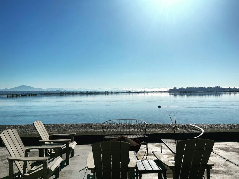 Coastal Tulalip Escape with Panoramic Water Views - Tulalip, Washington