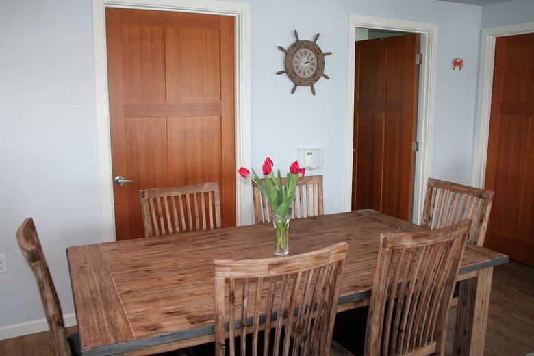 Coastal Tulalip Escape with Panoramic Water Views - Tulalip, Washington