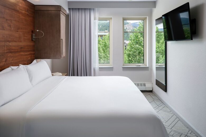 Two-Bedroom Alpine Villa | Sheraton Mountain Vista Villas, Avon / Vail Valley - Avon, Colorado