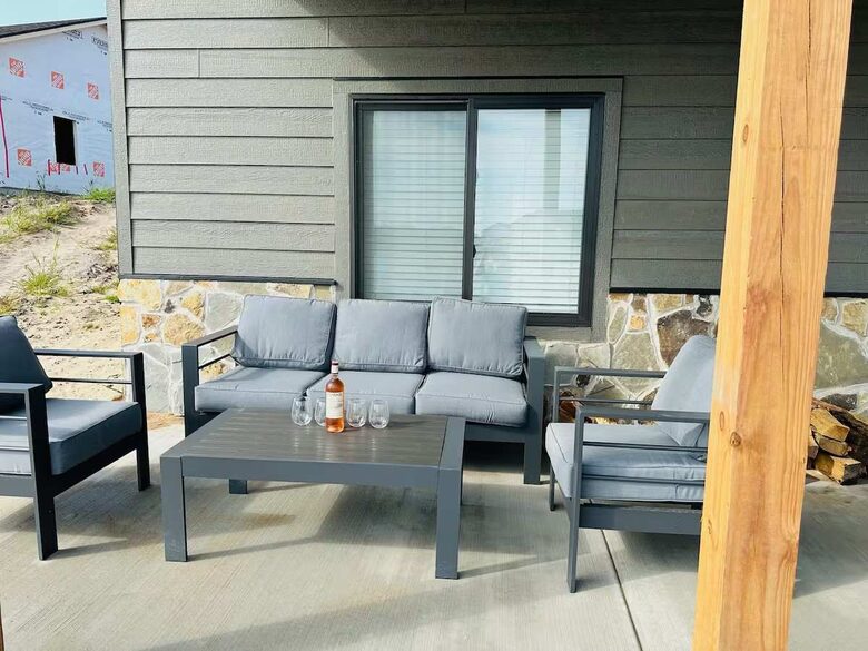 Wisconsin Lake House with Beach & Game Room - New Lisbon, Wisconsin