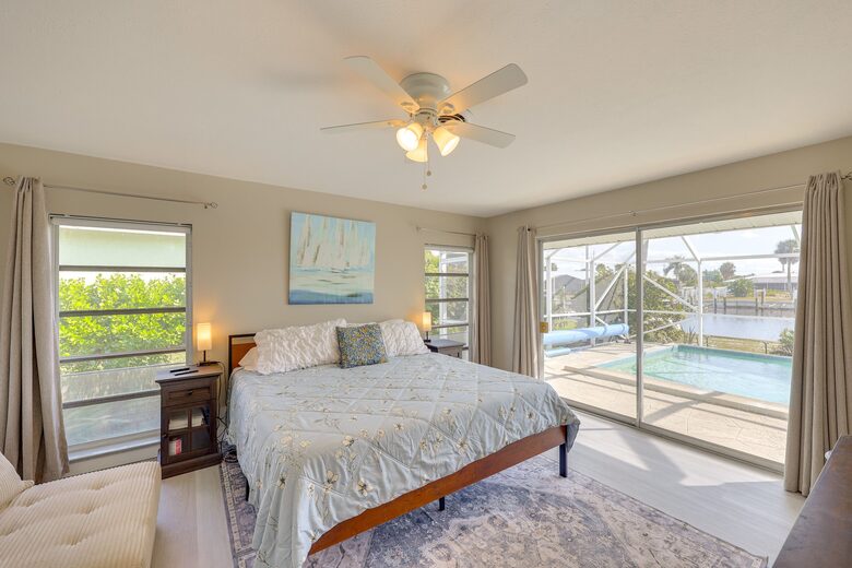 Sunny Canal Oasis Near Fishermen’s Village - Punta Gorda, Florida