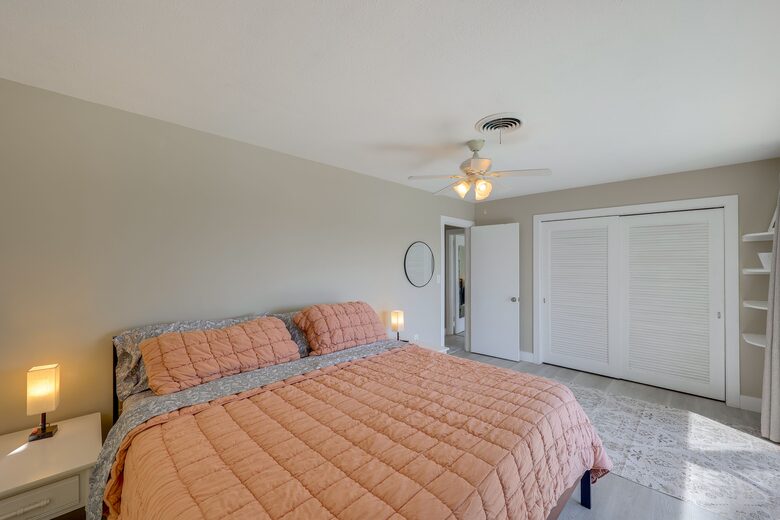 Sunny Canal Oasis Near Fishermen’s Village - Punta Gorda, Florida