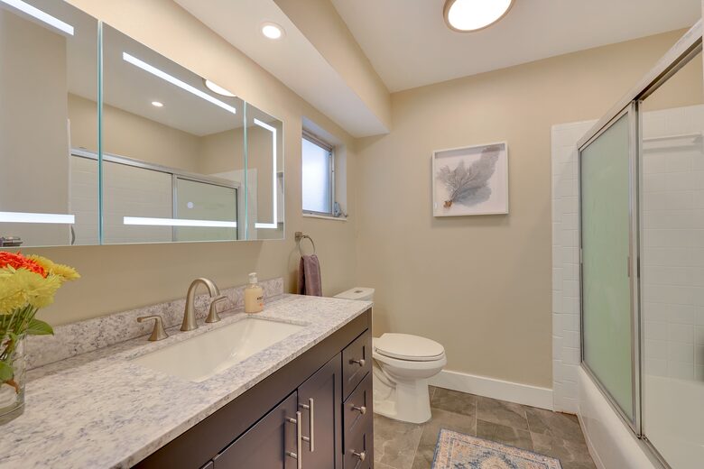 Sunny Canal Oasis Near Fishermen’s Village - Punta Gorda, Florida