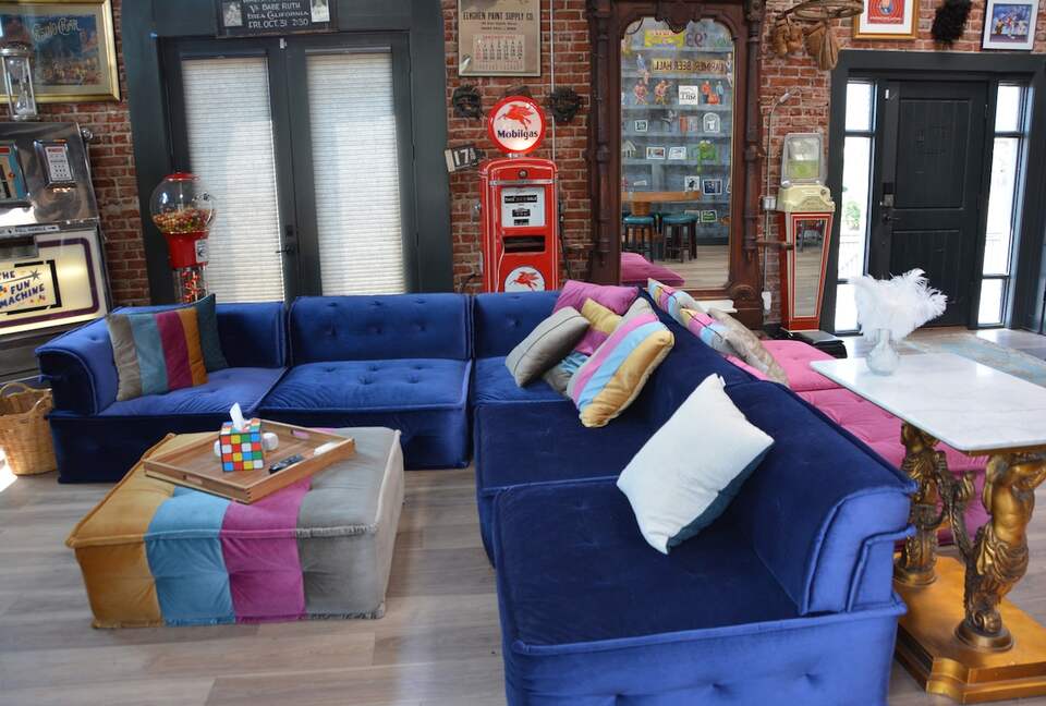 Eclectic Group Getaway in a Reimagined 1911 Landmark - Denver, Colorado