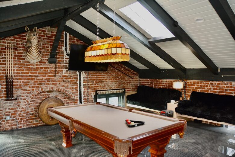 Eclectic Group Getaway in a Reimagined 1911 Landmark - Denver, Colorado