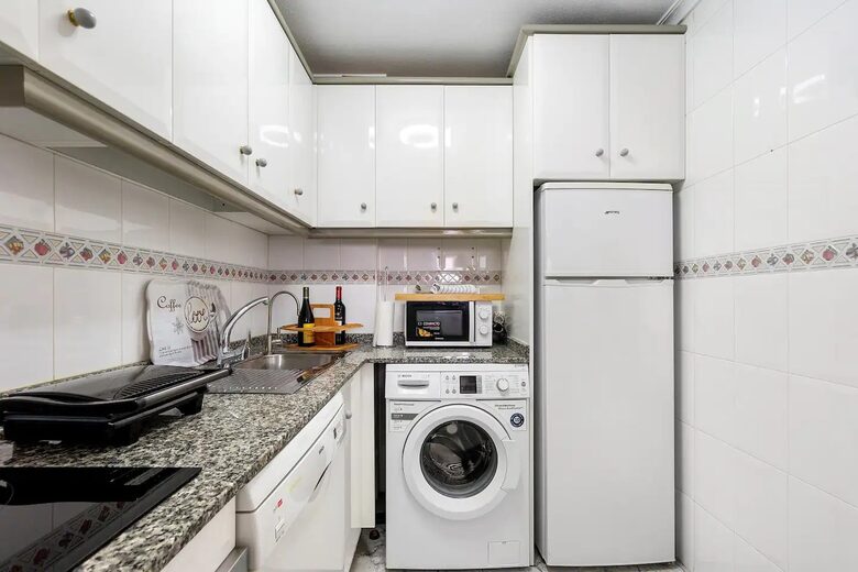 Two-Bedroom Penthouse in Torrevieja - Torrevieja, Spain