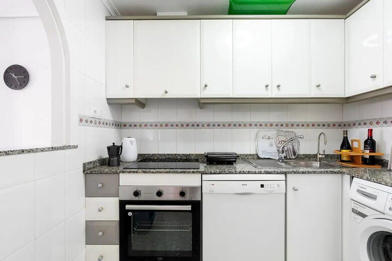 Two-Bedroom Penthouse in Torrevieja - Torrevieja, Spain