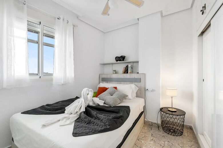 Two-Bedroom Penthouse in Torrevieja - Torrevieja, Spain