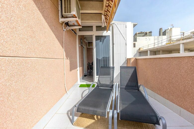 Two-Bedroom Penthouse in Torrevieja - Torrevieja, Spain