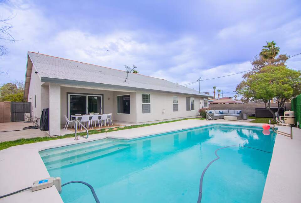 Spacious Scottsdale Escape Near Papago Park - Scottsdale, Arizona