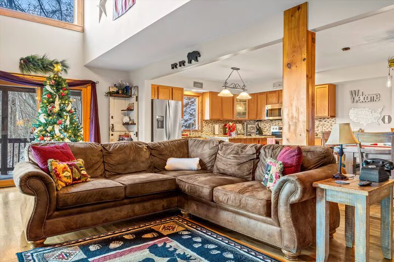 Blue Ridge Cabin with Panoramic Views & Wraparound Decks - Maggie Valley, North Carolina