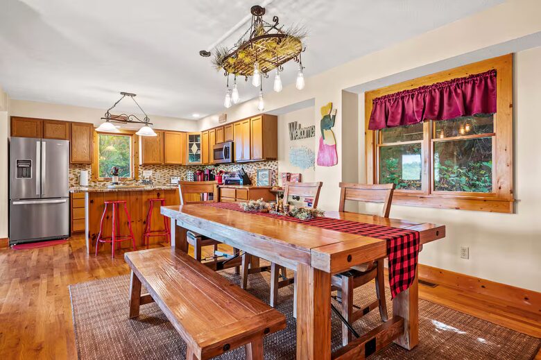 Blue Ridge Cabin with Panoramic Views & Wraparound Decks - Maggie Valley, North Carolina