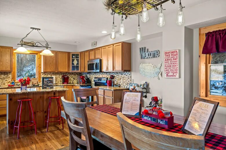 Blue Ridge Cabin with Panoramic Views & Wraparound Decks - Maggie Valley, North Carolina