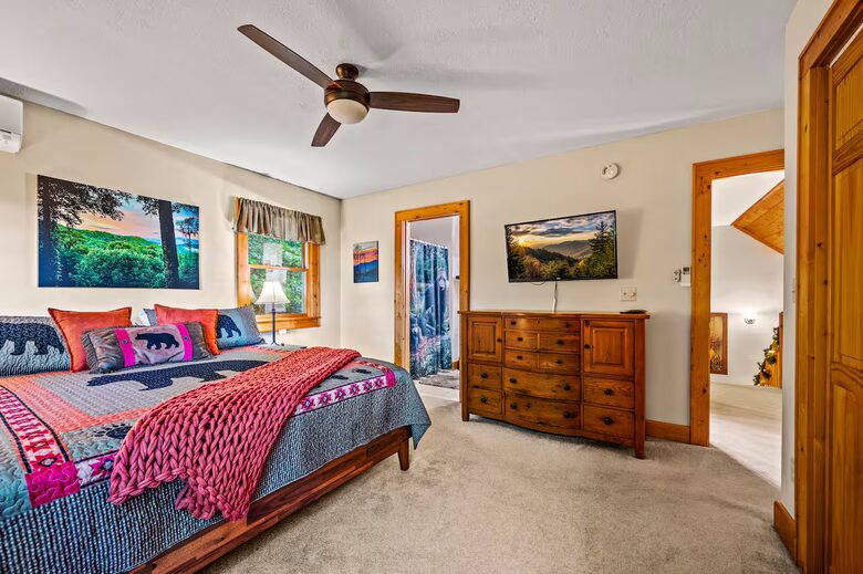 Blue Ridge Cabin with Panoramic Views & Wraparound Decks - Maggie Valley, North Carolina