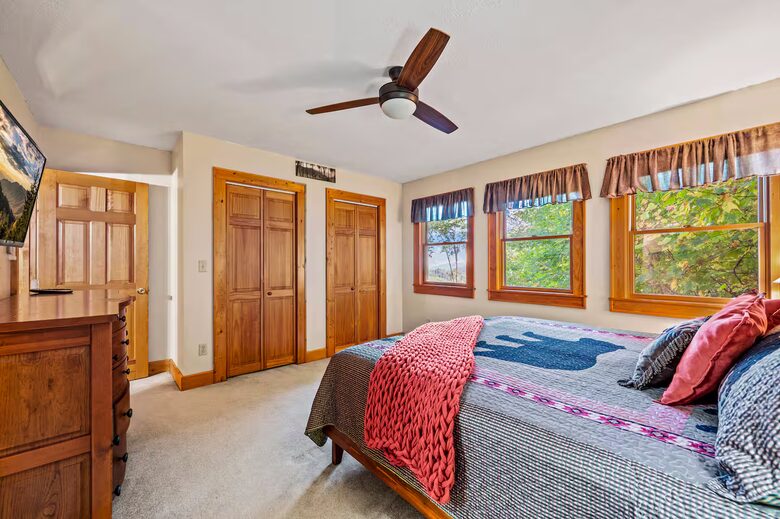 Blue Ridge Cabin with Panoramic Views & Wraparound Decks - Maggie Valley, North Carolina