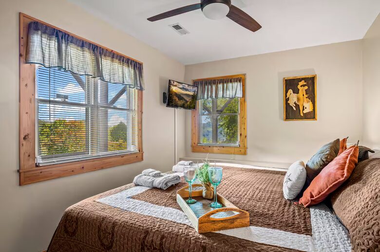 Blue Ridge Cabin with Panoramic Views & Wraparound Decks - Maggie Valley, North Carolina