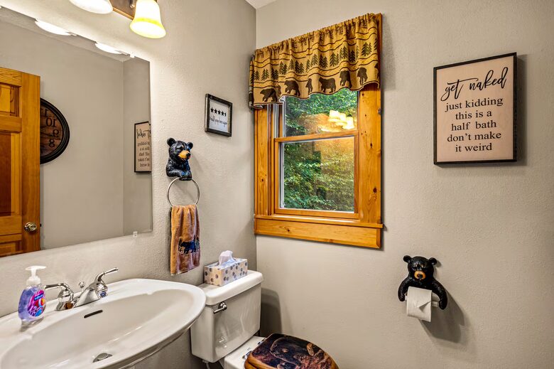 Blue Ridge Cabin with Panoramic Views & Wraparound Decks - Maggie Valley, North Carolina